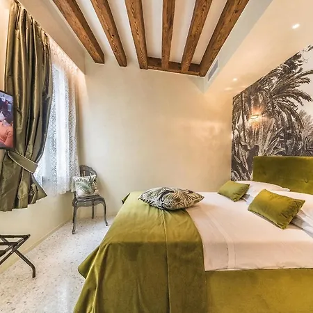 Rialto Luxury Flat